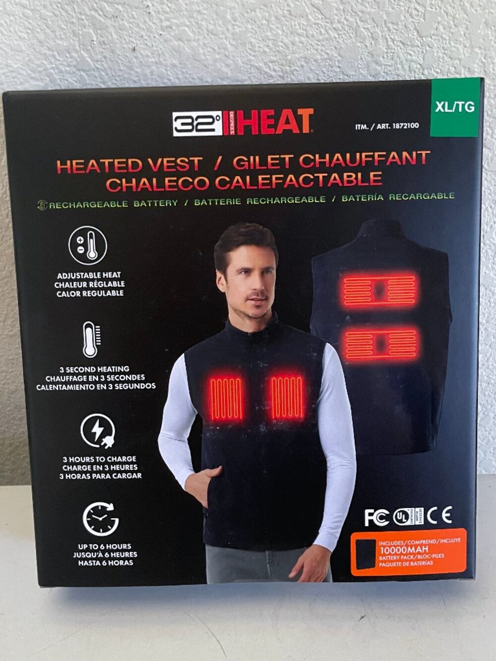 NEW IN BOX 32 Degrees Rechargeable Heated Vest Black, Battery Pack, 4 Zones. XL